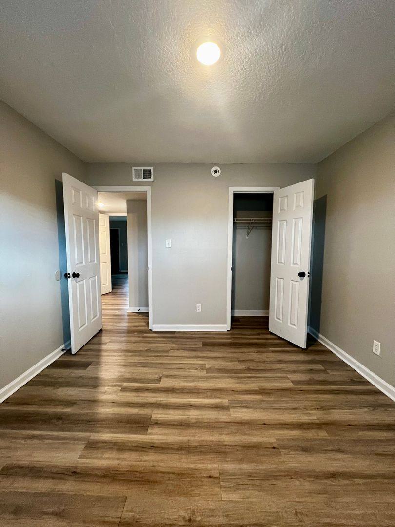 Apartment for rent at 3570 Mynders Ave, Memphis, TN 38111