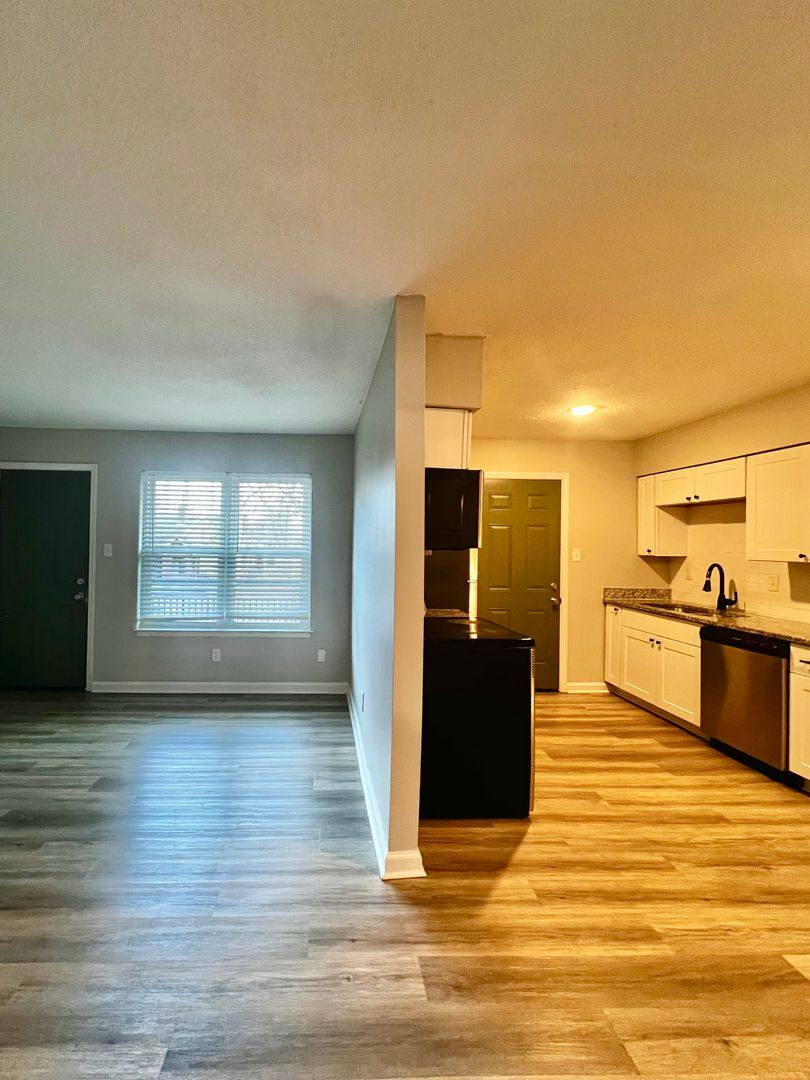 Apartment for rent at 3570 Mynders Ave, Memphis, TN 38111
