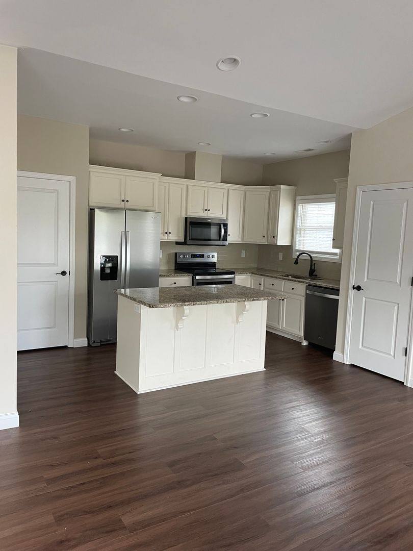 Apartment for rent at 1209 High St, Bowling Green, KY 42101