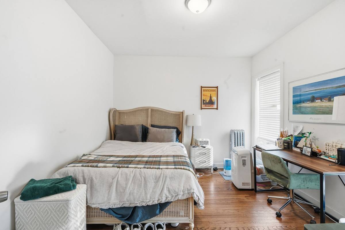 Apartment for rent at 6565 N Lakewood Ave, Chicago, IL 60626