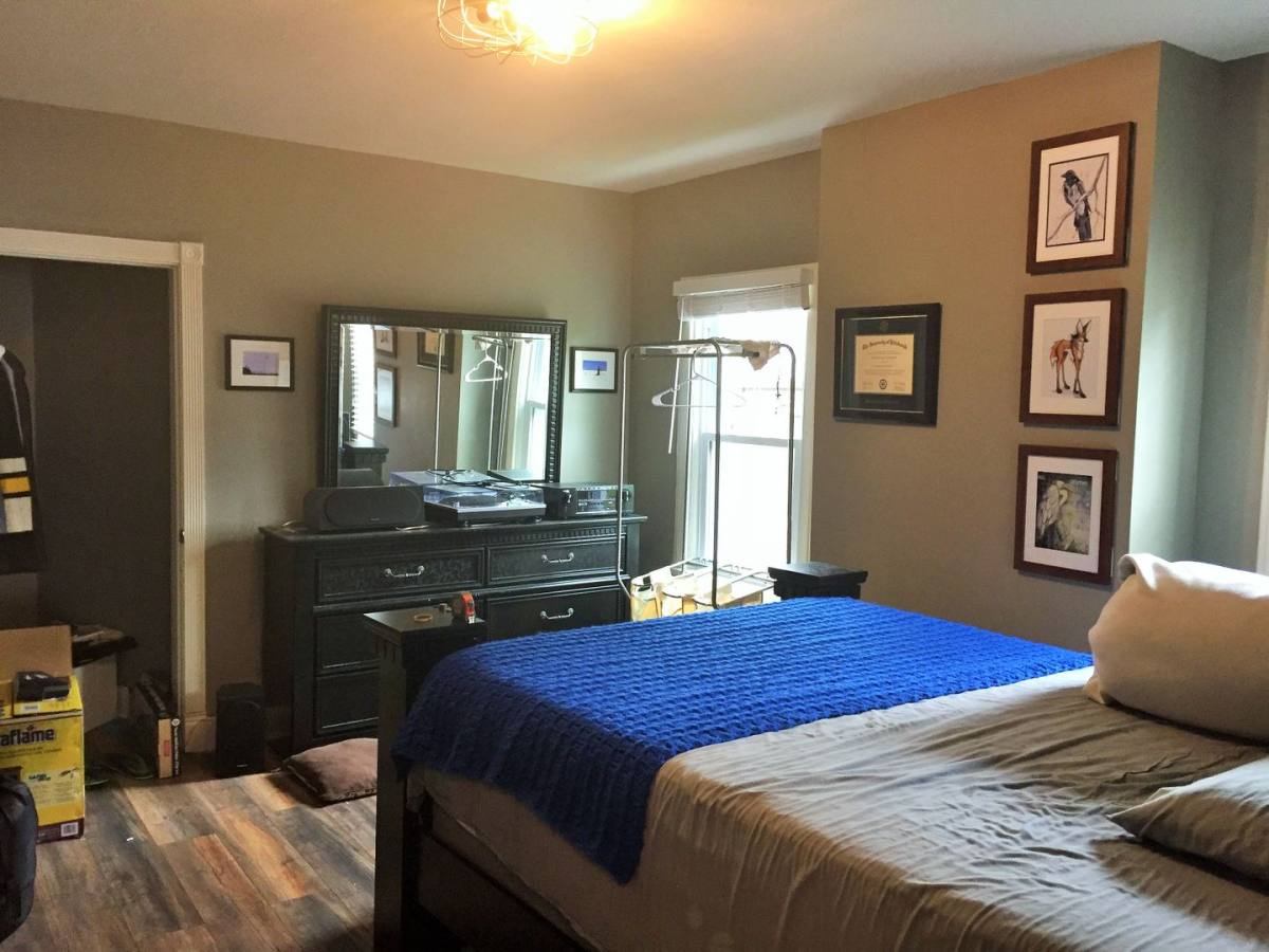 Apartment for rent at 6329-6331 Bartlett St, Pittsburgh, PA 15217