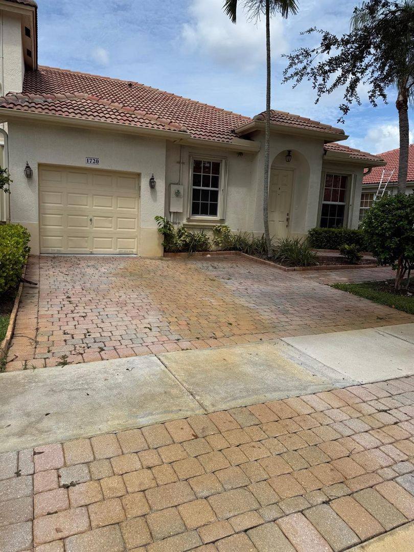 Townhouse for rent at 1720 NW 78 Way, Hollywood, FL 33024