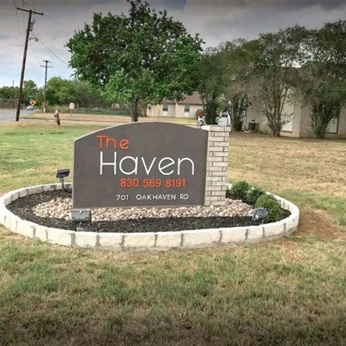 Apartment for rent at 701 Oakhaven Rd, Pleasanton, TX 78064