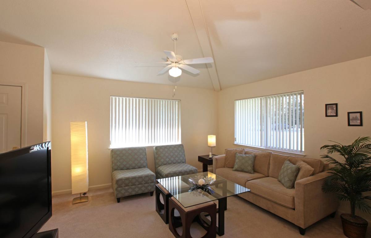 Apartment for rent at 2121 Glacier Dr, Davis, CA 95616