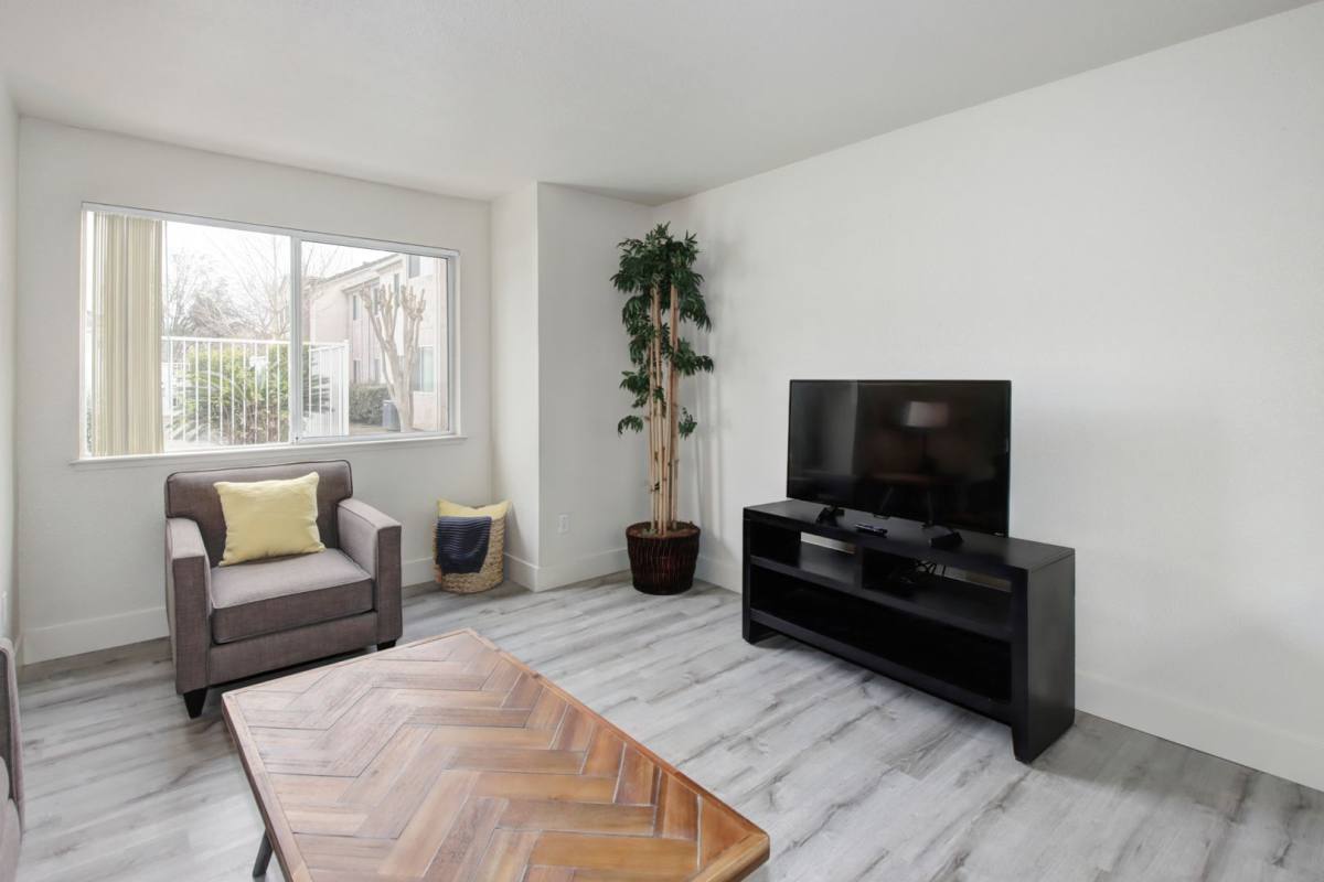 Apartment for rent at 2225 Glacier Dr, Davis, CA 95616