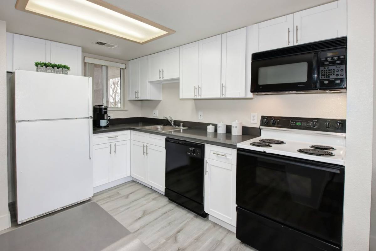 Apartment for rent at 2225 Glacier Dr, Davis, CA 95616