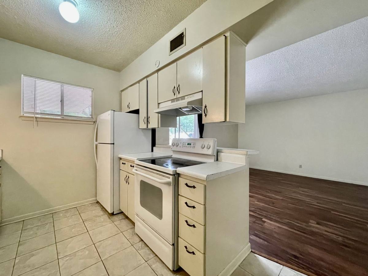 Apartment for rent at 126 Scott St, San Marcos, TX 78666