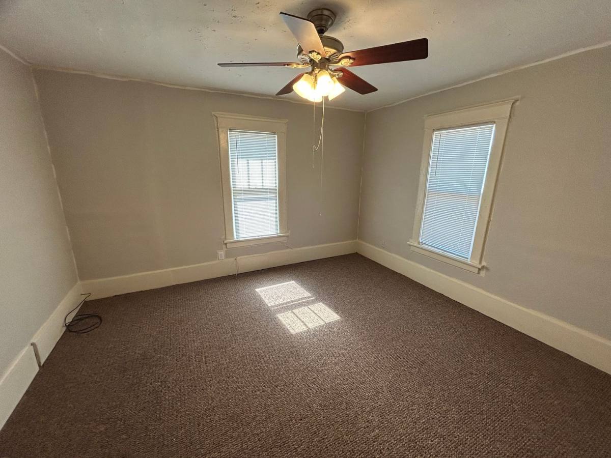 Apartment for rent at 1118 W 8th St, Sioux Falls, SD 57104