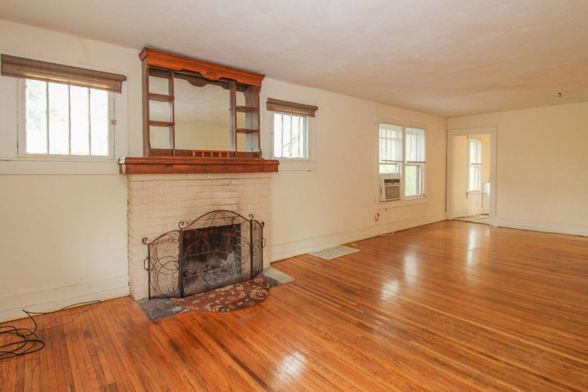 House for rent at 1721 Cliff Dr, Columbia, MO 65201