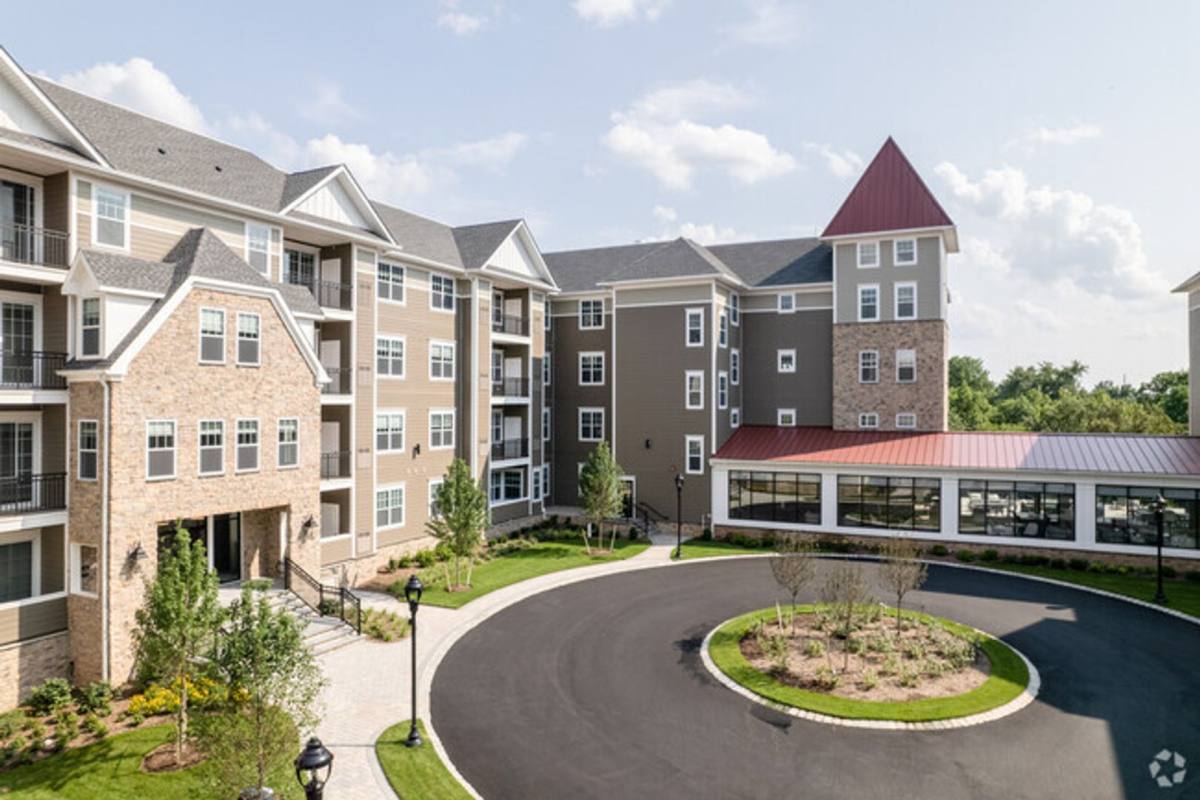 Apartment for rent at 44 Veterans Memorial Dr E, Somerville, NJ 08876