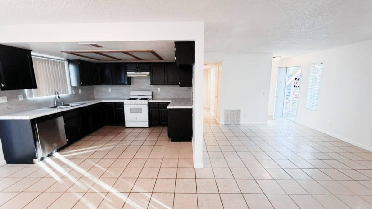 Apartment for rent at 16243 Vasquez Ave, Victorville, CA 92394