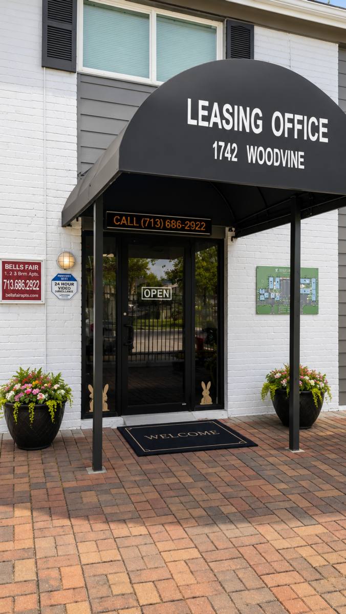 1742 Woodvine Dr, Houston, TX 77055 - Apartment for Rent - Image 2