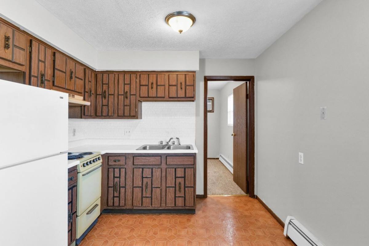 Apartment for rent at 205 W Shelbourne Dr, Normal, IL 61761
