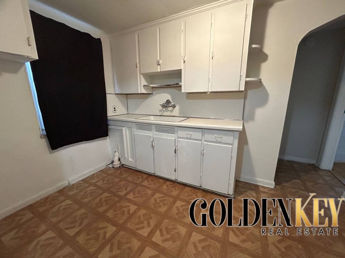 Apartment for rent at 18461 Washburn Ave, Detroit, MI 48221