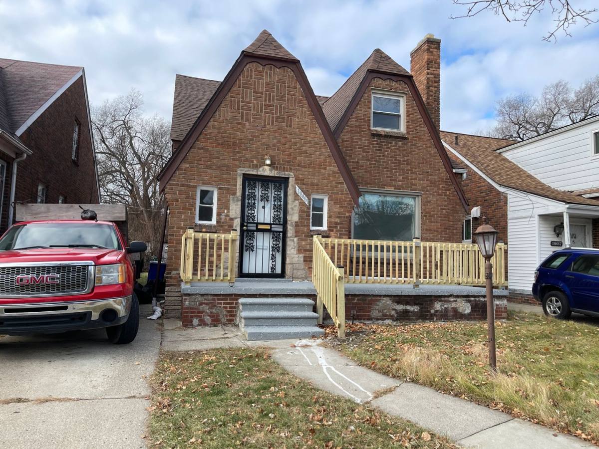 Apartment for rent at 18461 Washburn Ave, Detroit, MI 48221