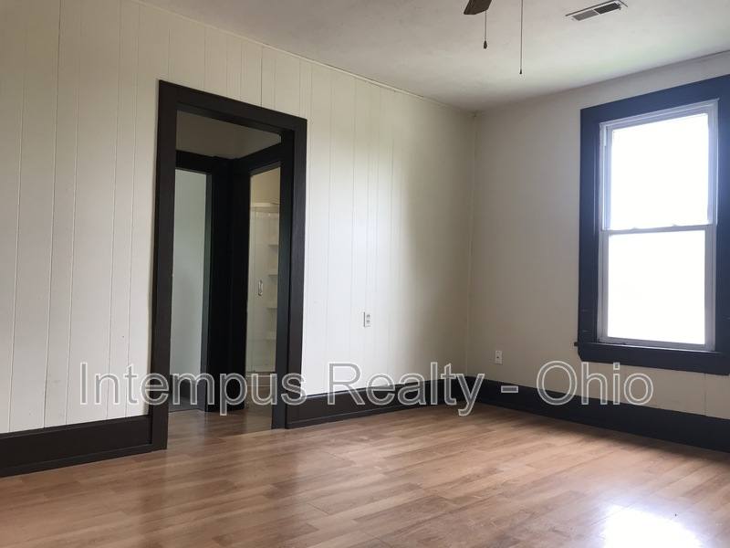 Apartment for rent at 236 E William St #2, Delaware, OH 43015