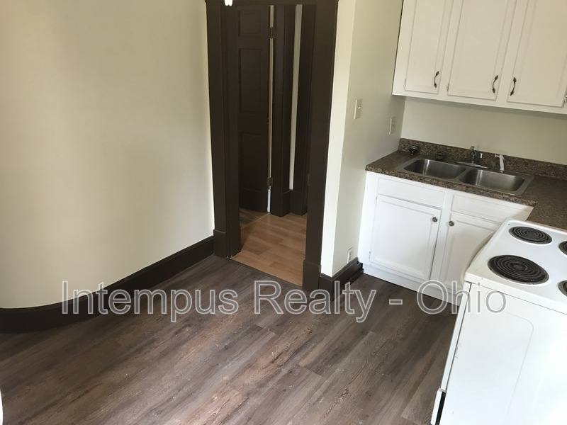 Apartment for rent at 236 E William St #2, Delaware, OH 43015