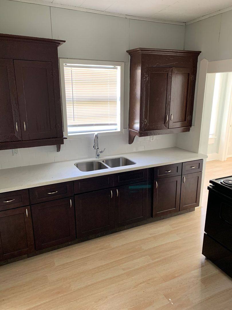 Apartment for rent at 1107 Ave A, Beaumont, TX 77701