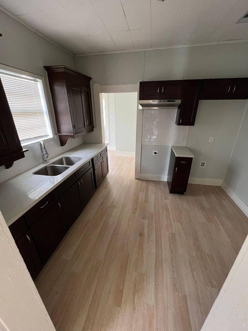 Apartment for rent at 1107 Ave A, Beaumont, TX 77701
