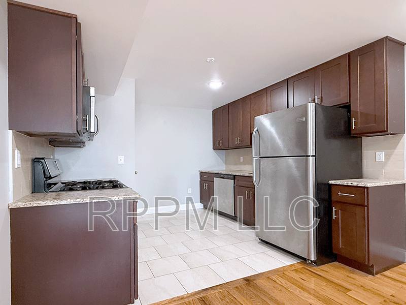 Apartment for rent at 381 Communipaw Ave #2B, Jersey City, NJ 07304