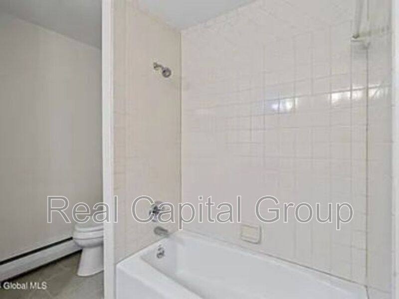 Apartment for rent at 309 Harlem St #2, Schenectady, NY 12306