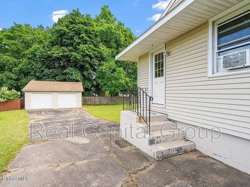 Apartment for rent at 309 Harlem St #2, Schenectady, NY 12306