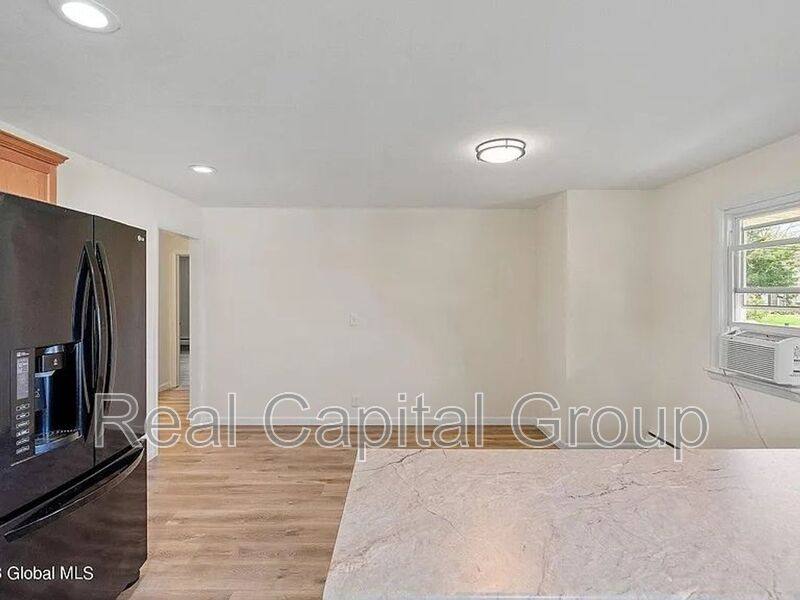 Apartment for rent at 309 Harlem St #2, Schenectady, NY 12306