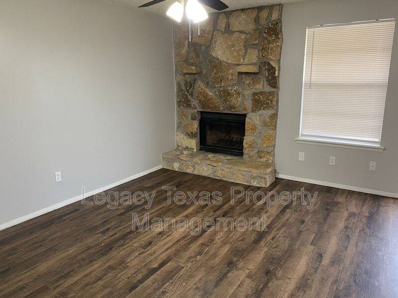 Townhouse for rent at 1503 N Nolan River Rd #A, Cleburne, TX 76033