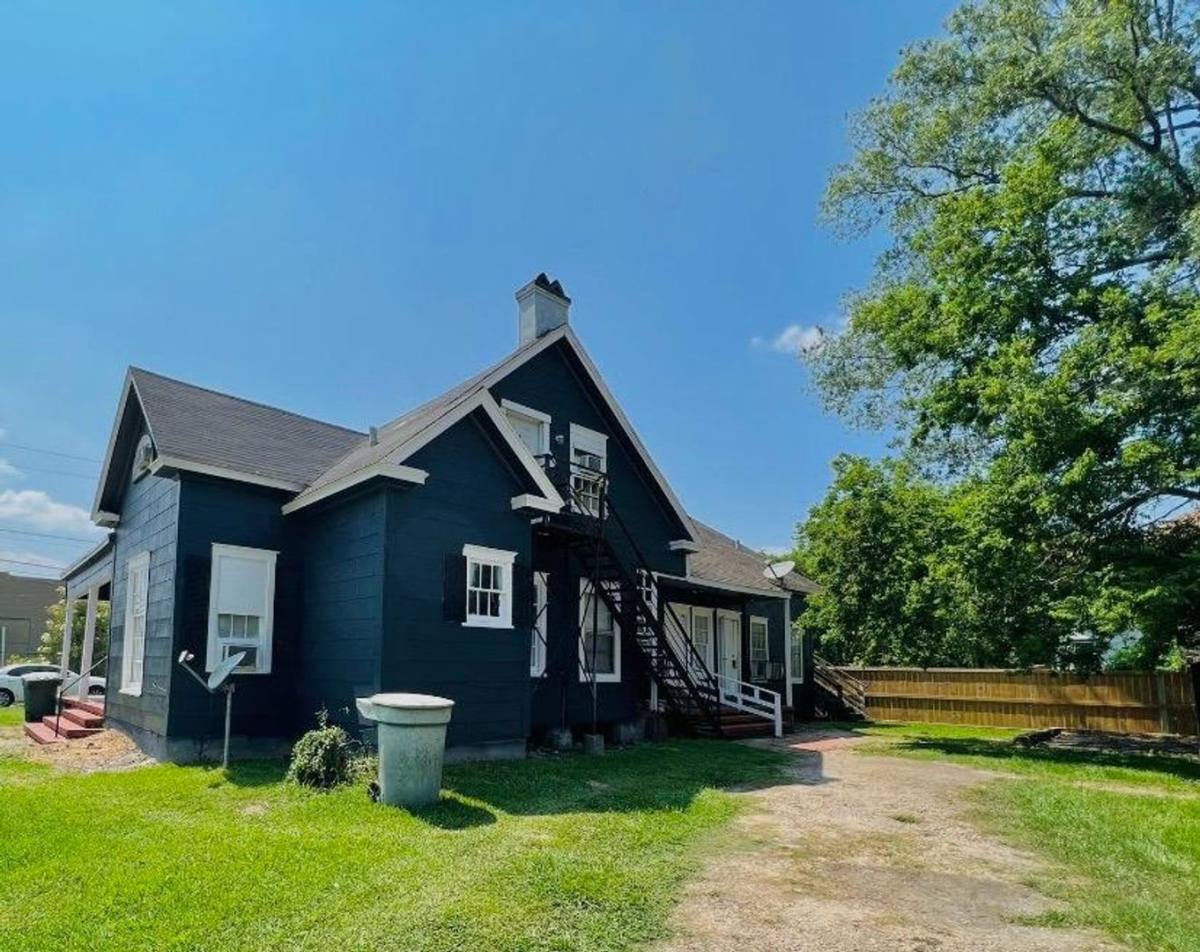 Apartment for rent at 1142 Lyle St, Beaumont, TX 77701