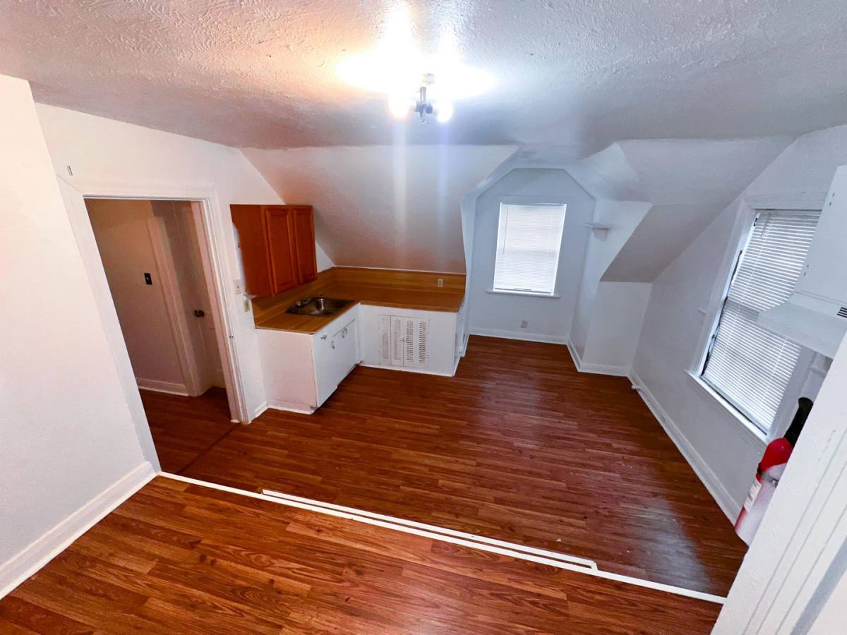 Apartment for rent at 1142 Lyle St, Beaumont, TX 77701