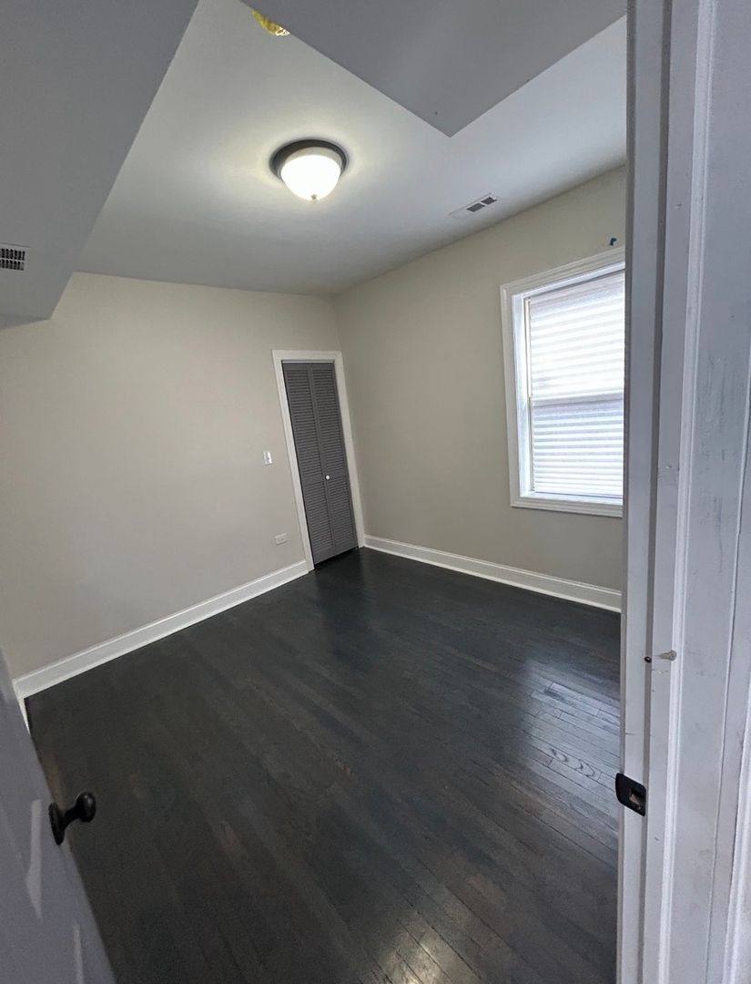Apartment for rent at 7730 S Cornell Ave #3, Chicago, IL 60649