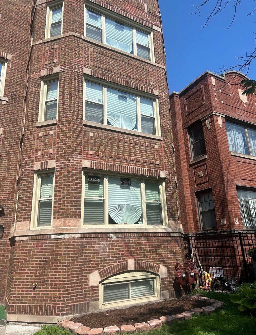 Apartment for rent at 7730 S Cornell Ave #3, Chicago, IL 60649