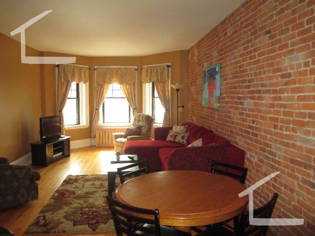 Apartment for rent at 73 Brighton Ave #8, Allston, MA 02134
