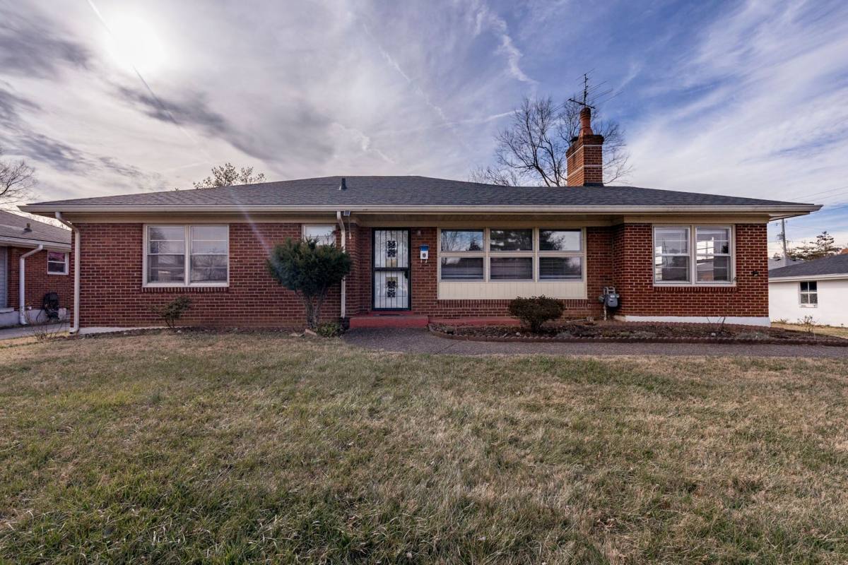 House for rent at 3706 Chevy Chase Dr, Louisville, KY 40218