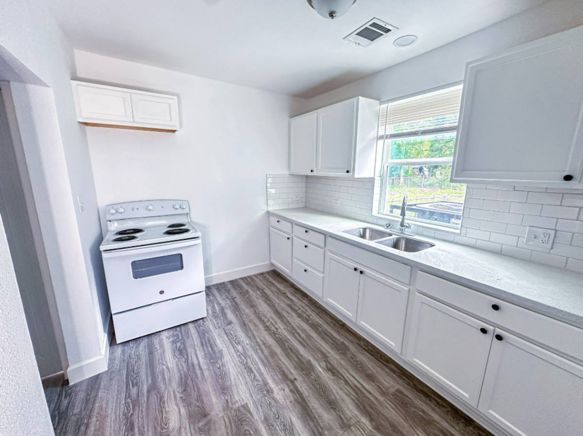 Apartment for rent at 2555 Pierce St, Beaumont, TX 77703
