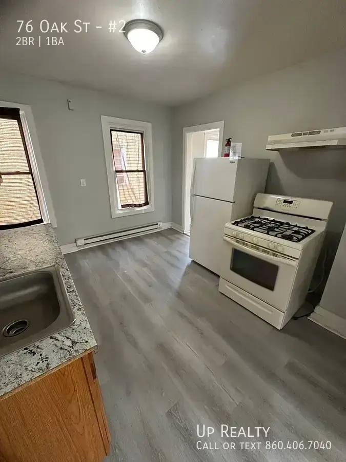 Apartment for rent at 76 Oak St #2, Waterbury, CT 06704