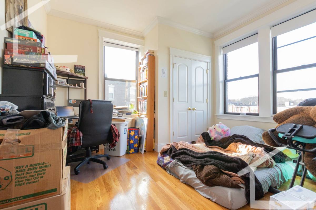 Apartment for rent at 1360 Commonwealth Ave #5D, Allston, MA 02134