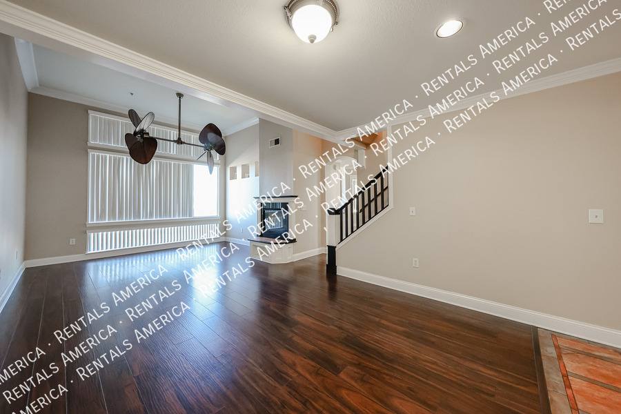 Condo for rent at 1701 E Colter St #456, Phoenix, AZ 85016