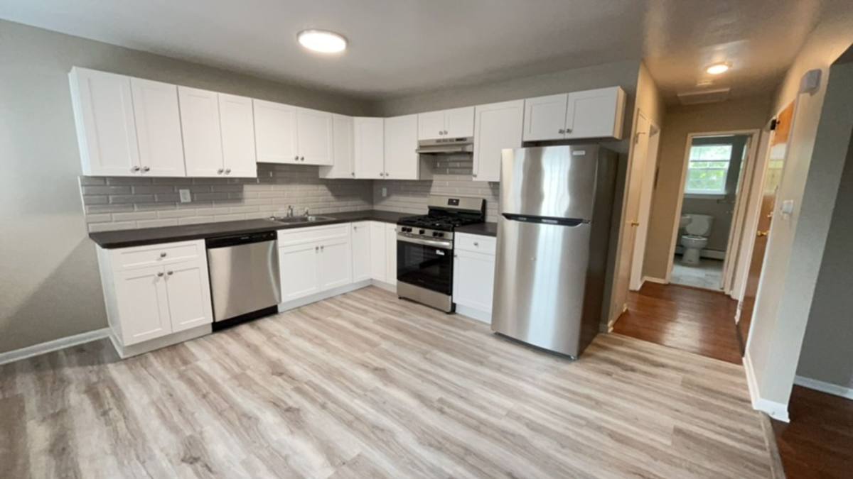 Apartment for rent at 324 Central Ave, Edison, NJ 08817