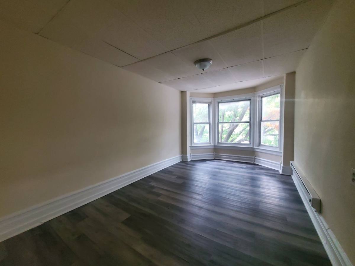 Apartment for rent at 347 N 7th St, Allentown, PA 18102