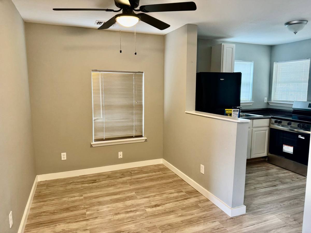 Apartment for rent at 807 E Southcross Blvd, San Antonio, TX 78214