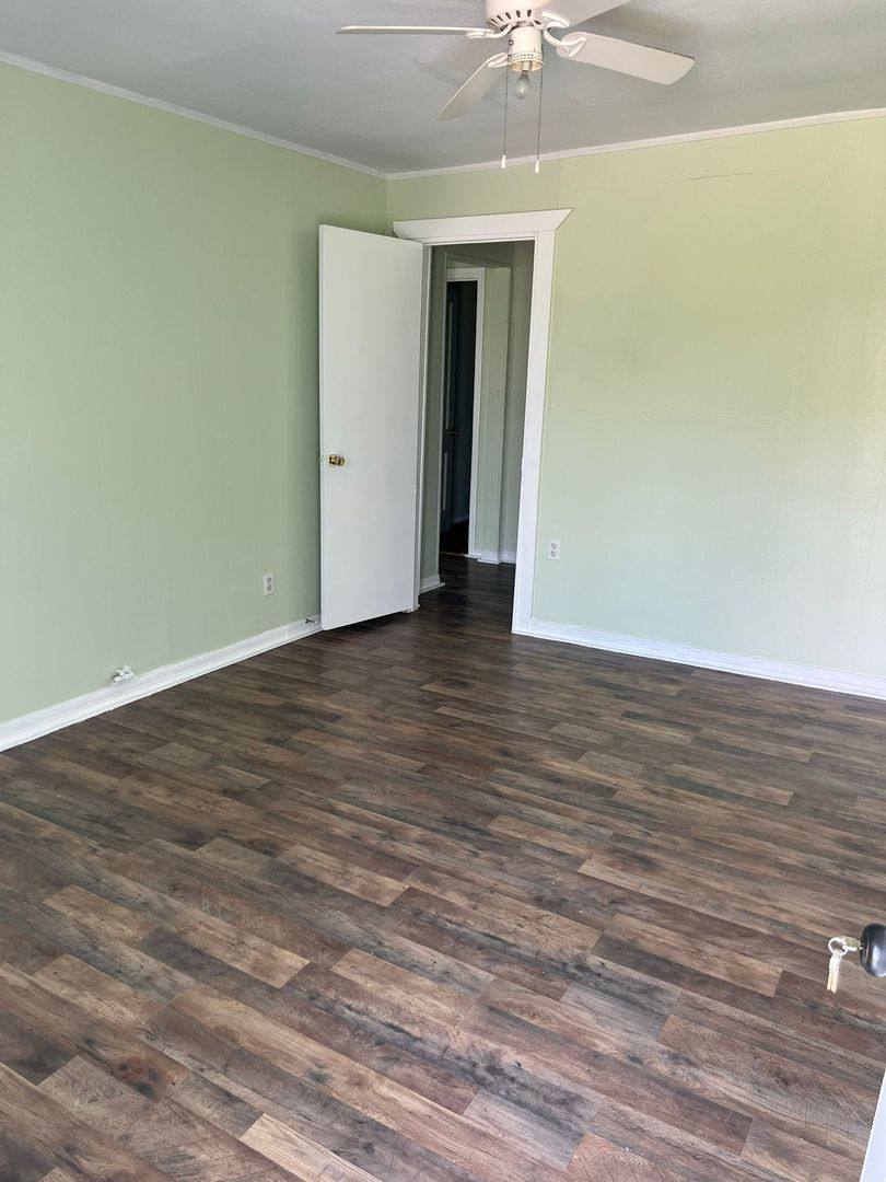 Apartment for rent at 527 W 8th St, Freeport, TX 77541