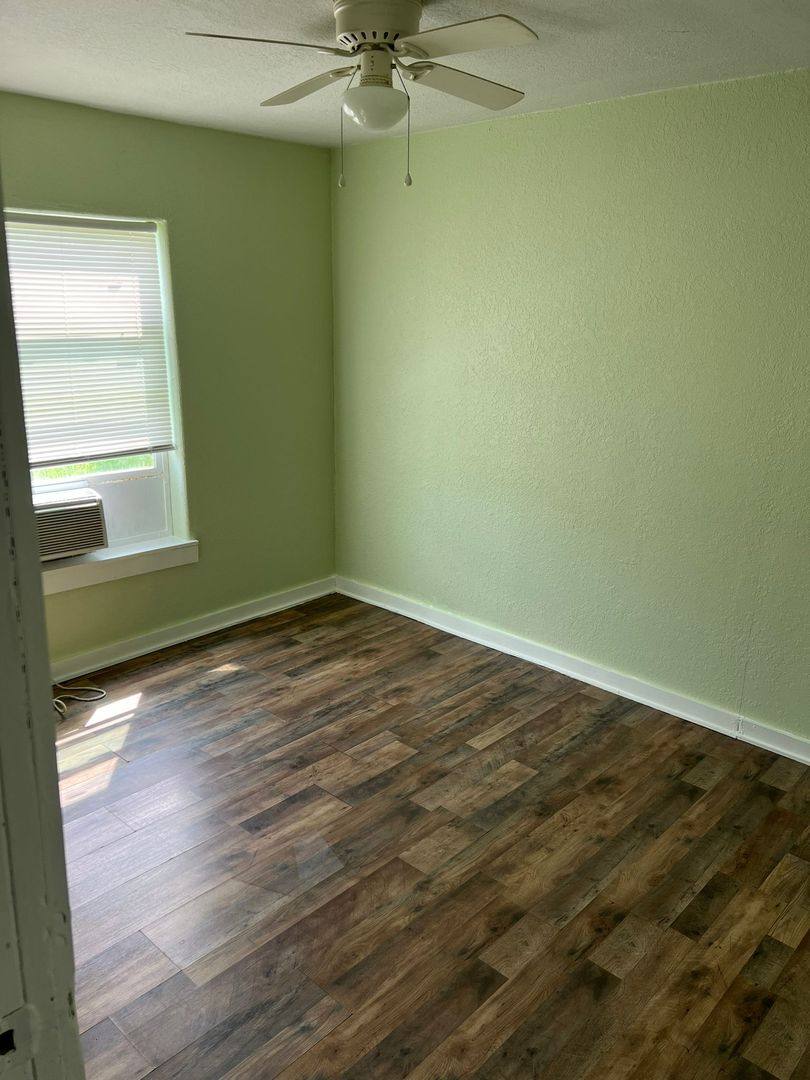 Apartment for rent at 527 W 8th St, Freeport, TX 77541