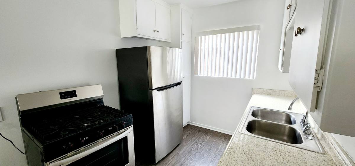 Apartment for rent at 845 Victor Ave, Inglewood, CA 90302