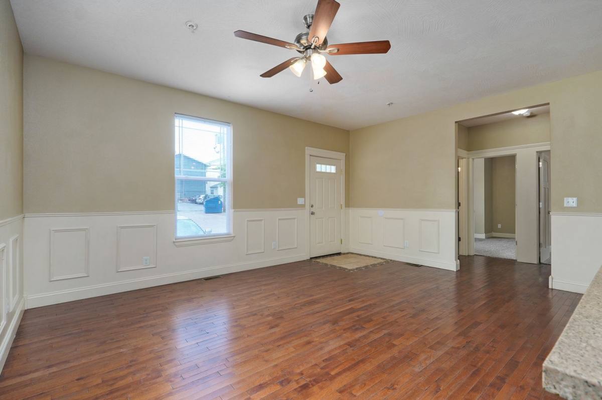 Apartment for rent at 1040 E Walnut St, Springfield, MO 65806