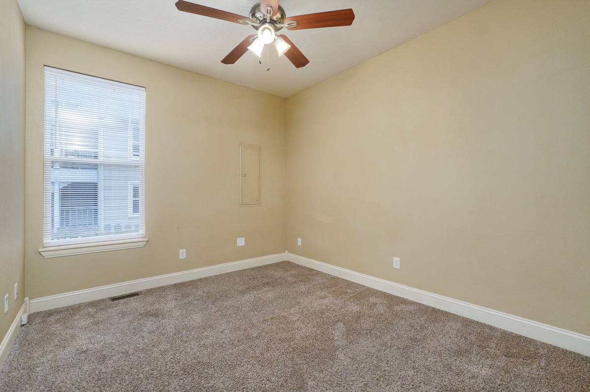 Apartment for rent at 1040 E Walnut St, Springfield, MO 65806