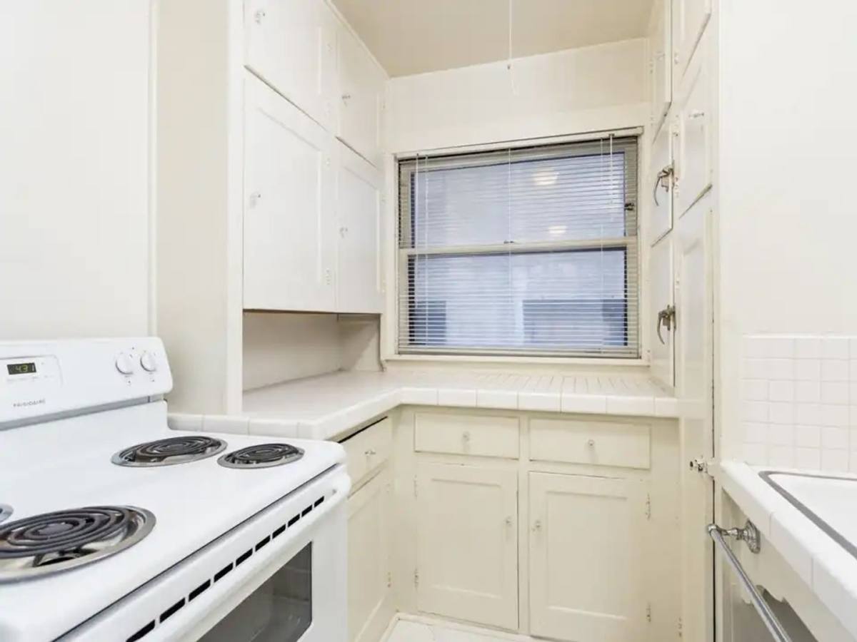 Apartment for rent at 1929 NW Irving St, Portland, OR 97209