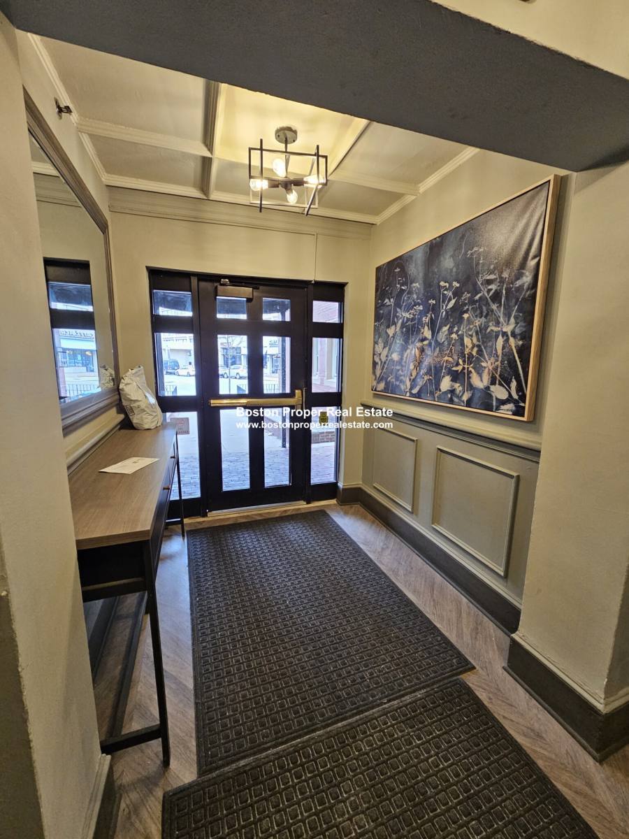 Apartment for rent at 16 Westland Ave #402, Boston, MA 02115