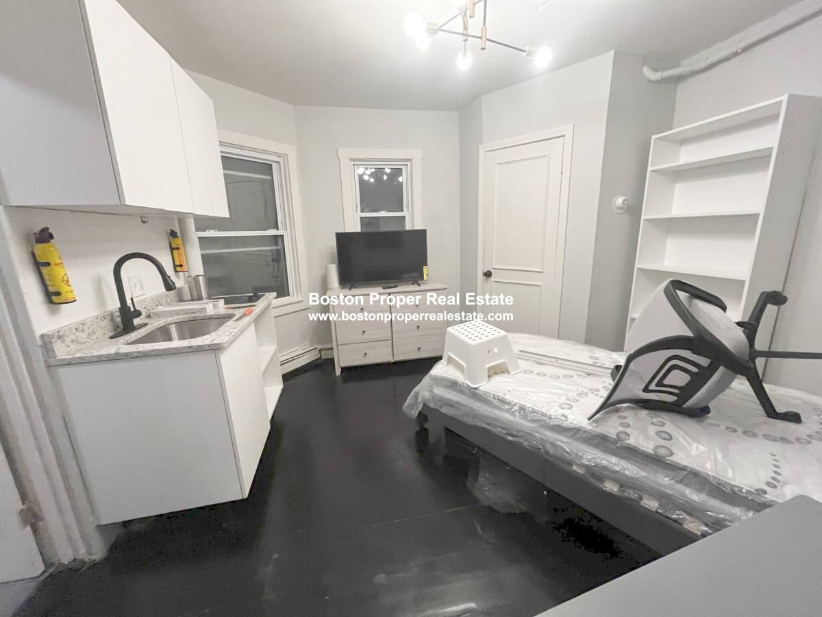 Apartment for rent at 16 Westland Ave #402, Boston, MA 02115