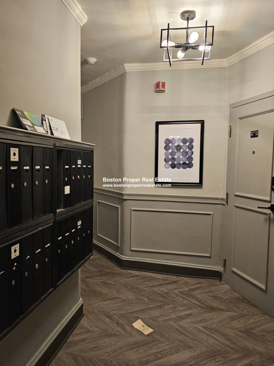 Apartment for rent at 16 Westland Ave #402, Boston, MA 02115